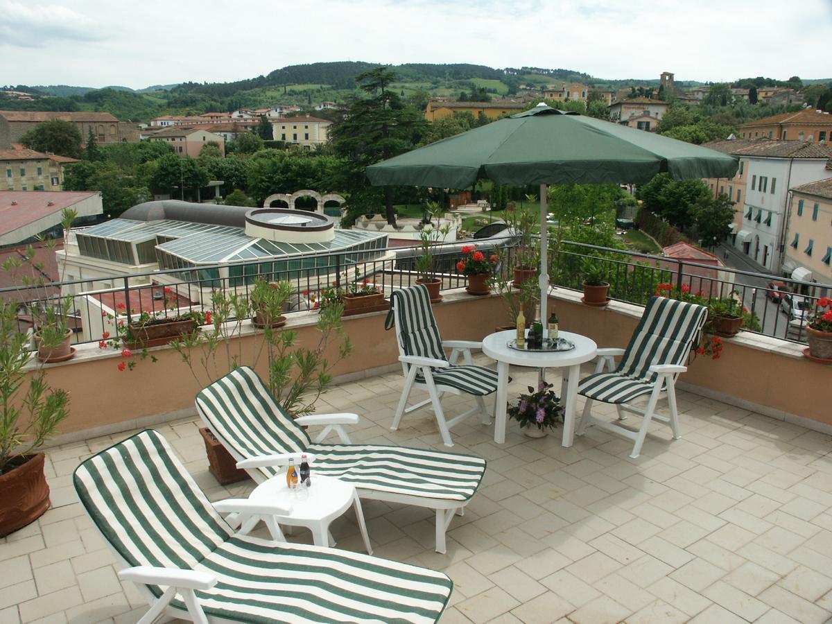 Albergo Livorno Кашана Терме Екстериор снимка