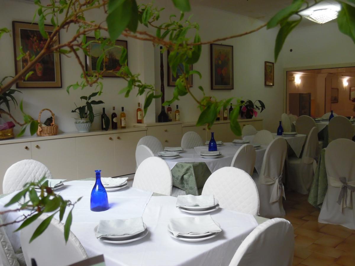 Albergo Livorno Кашана Терме Екстериор снимка